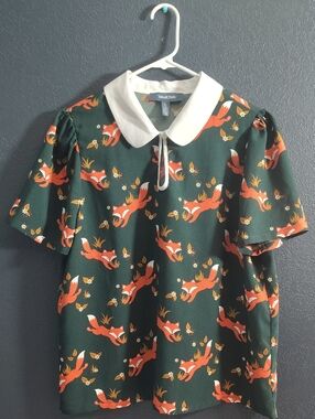 Modcloth Retro Whimsical Forest Green Fox-Print Peter Pan Collar Top